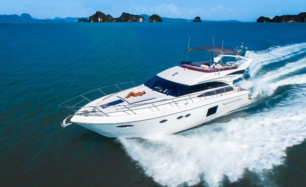 SYC - motoryacht charter in Phuket