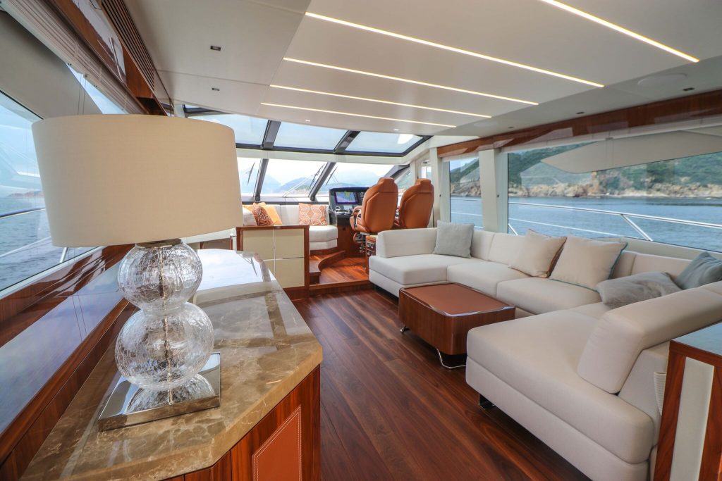 Sitting area in Yacht - Simpson Yacht-Charter