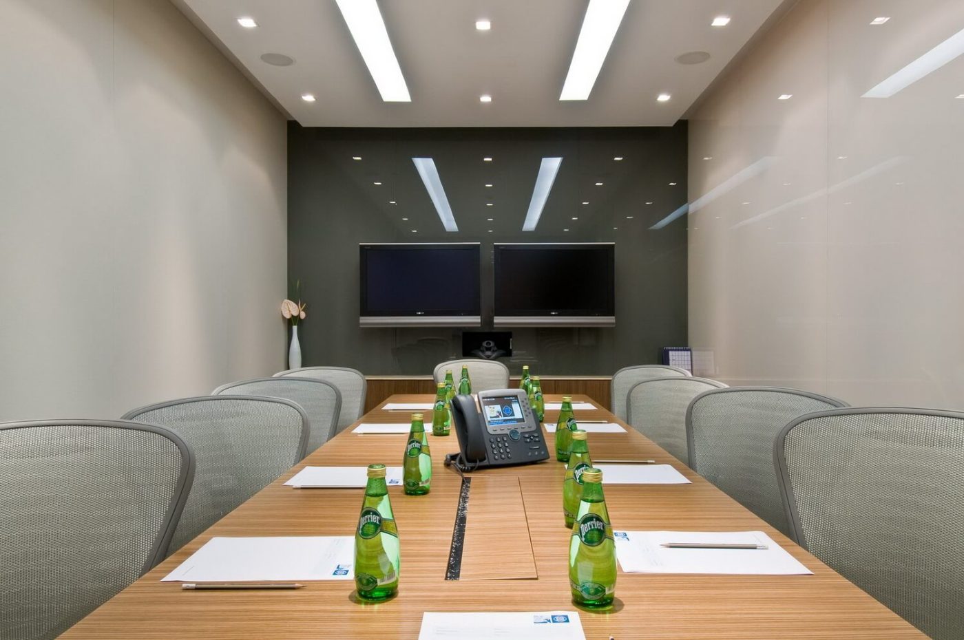 10 persons meeting room Shenzhen