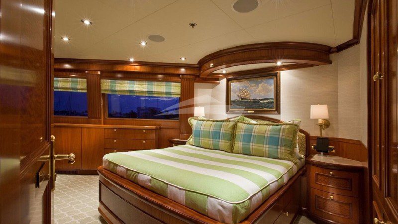Bed - luxury yacht charter