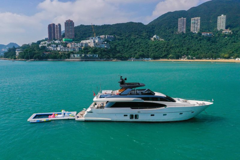Sanlorenzo superyacht in Hong Kong