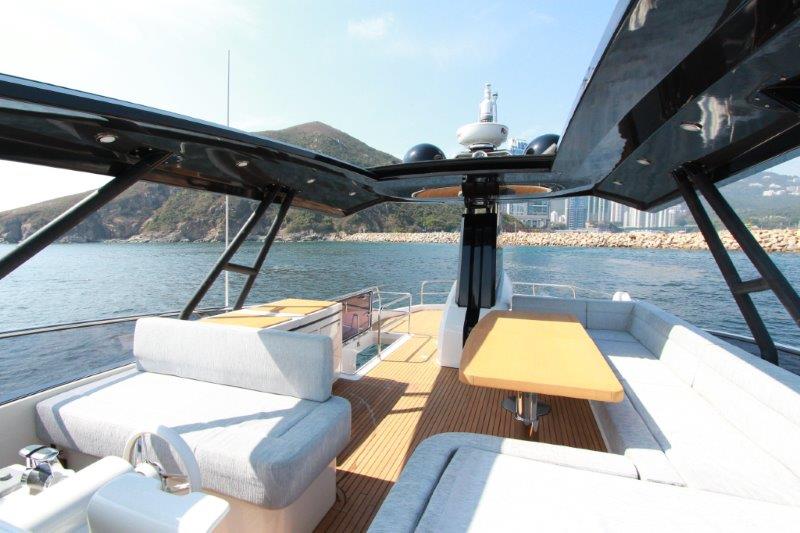 luxury yacht in Hong Kong 4