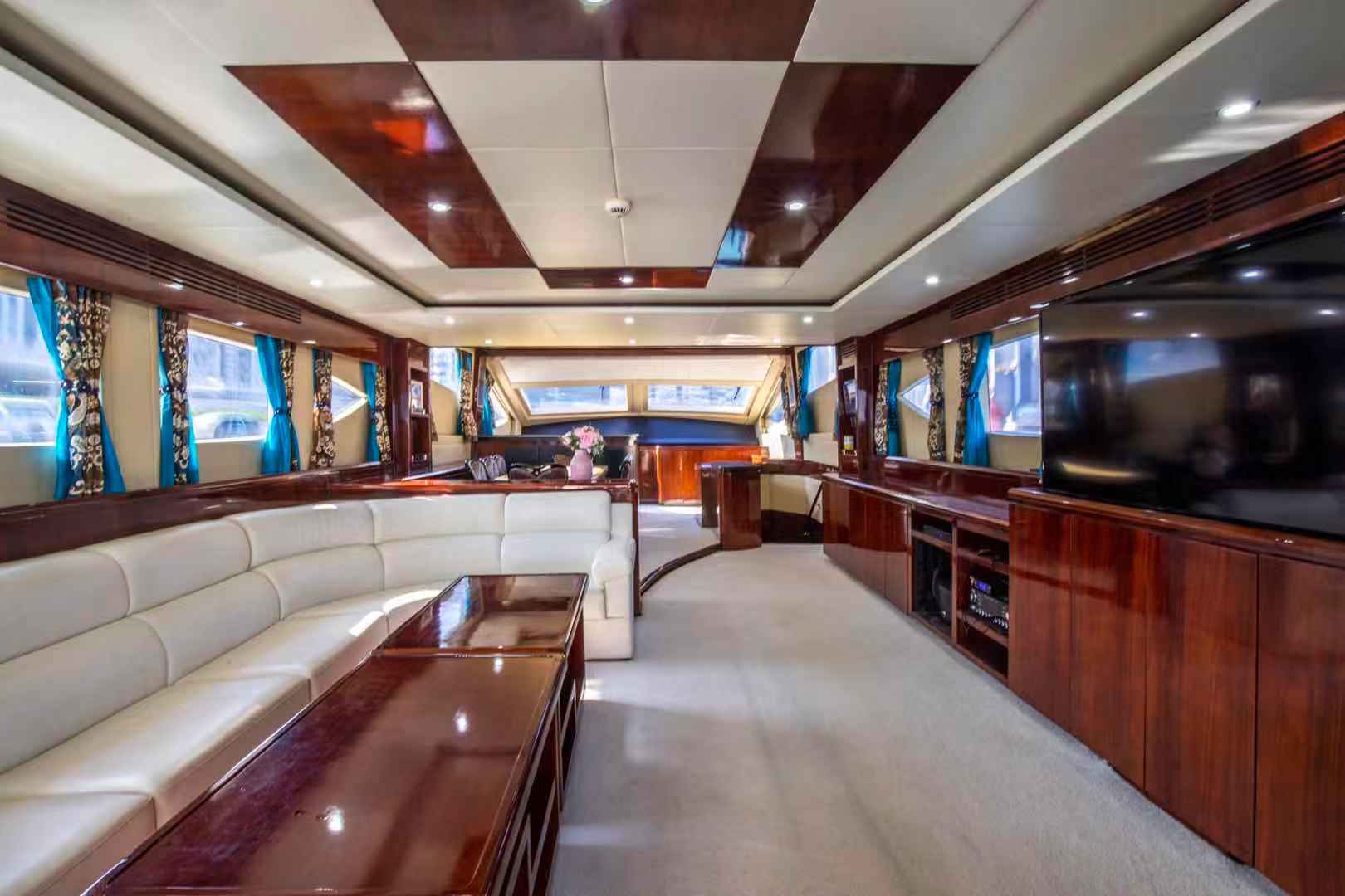 luxury yacht in Hong Kong