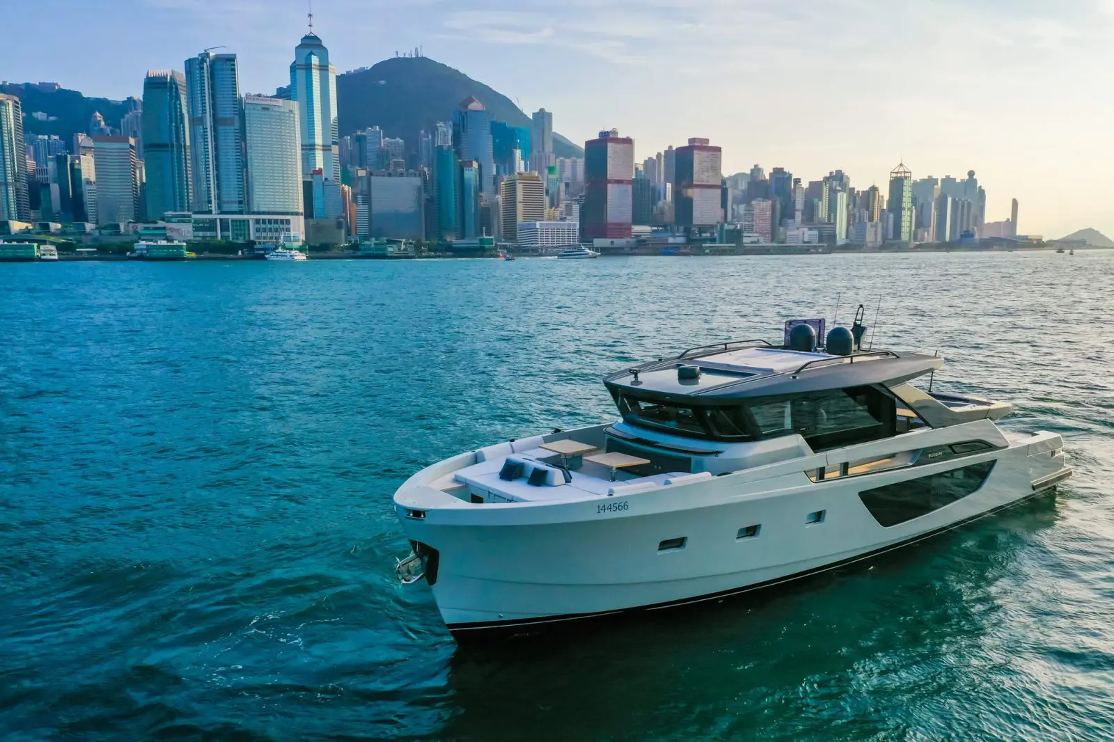 Simpson Marine - Bluegame BGX70