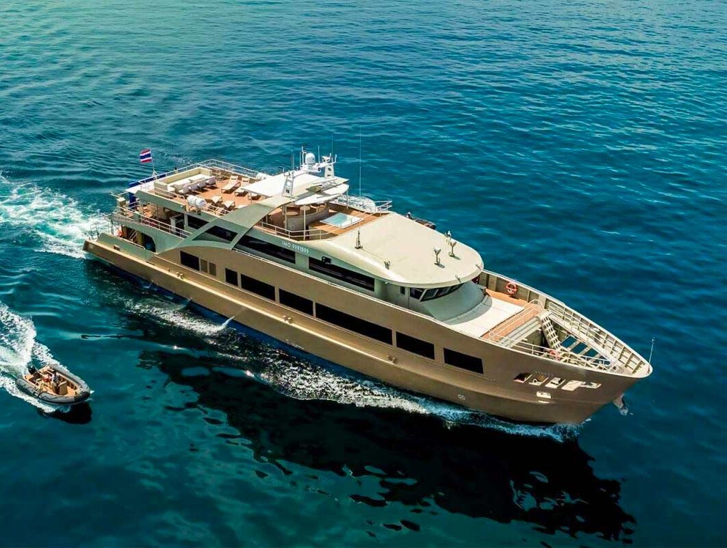 Simpson Marine - LIVEABOARD