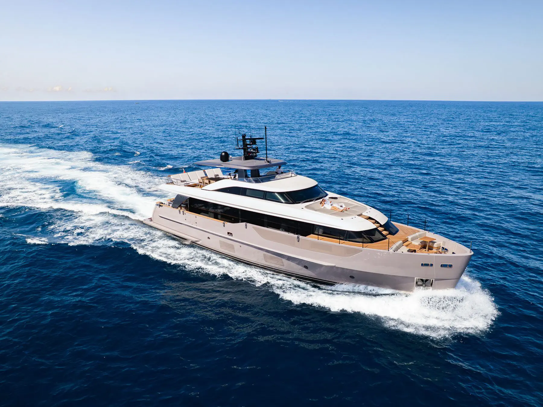 Simpson Marine - Sanlorenzo SD90 – PENGUINS